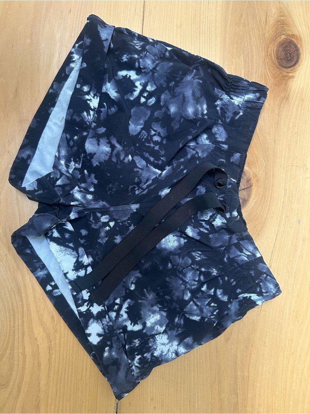 Tie-Dye Black & Gray Women’s Lululemon Shorts